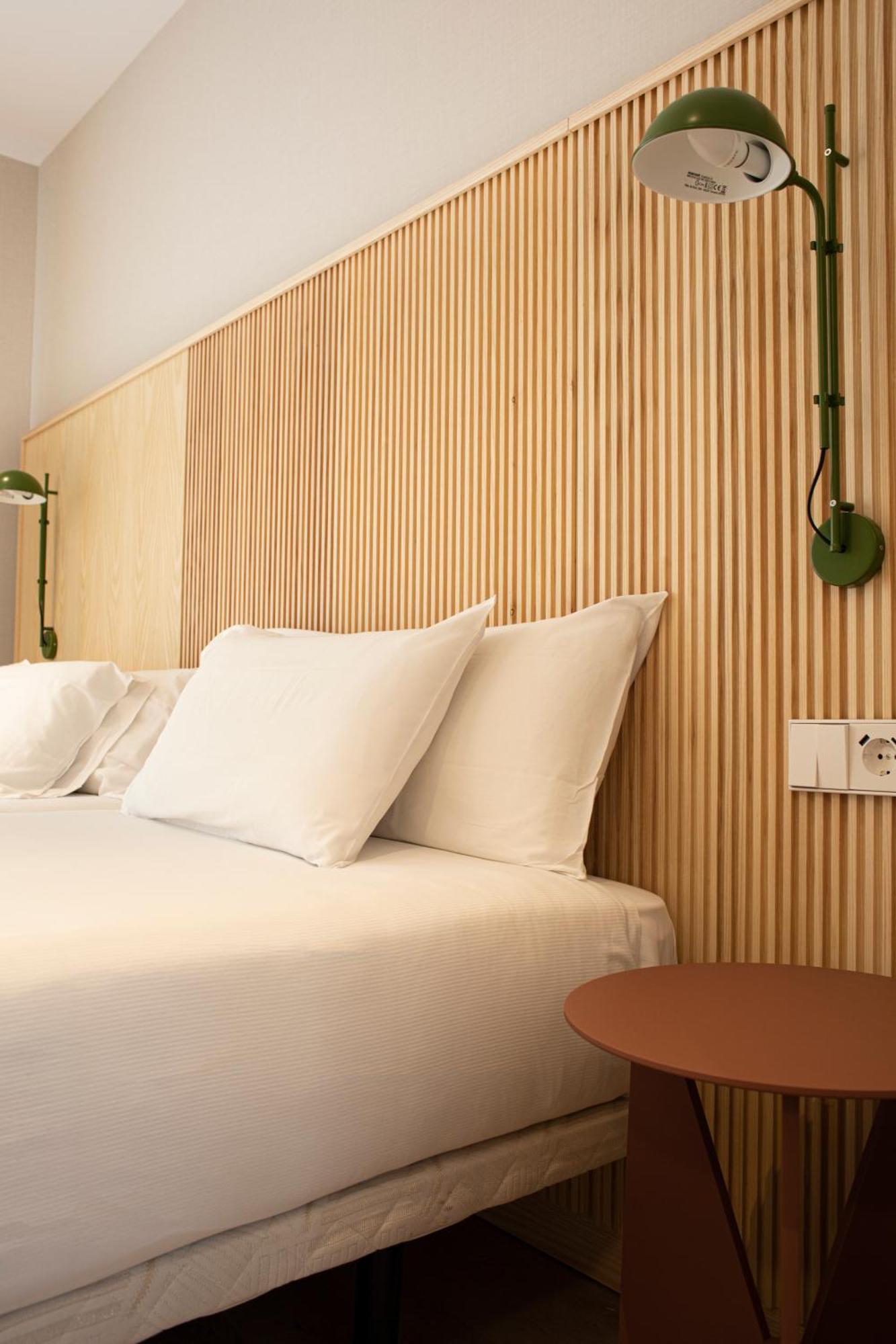 Hotel Dos Rios Origen Аїнса Екстер'єр фото