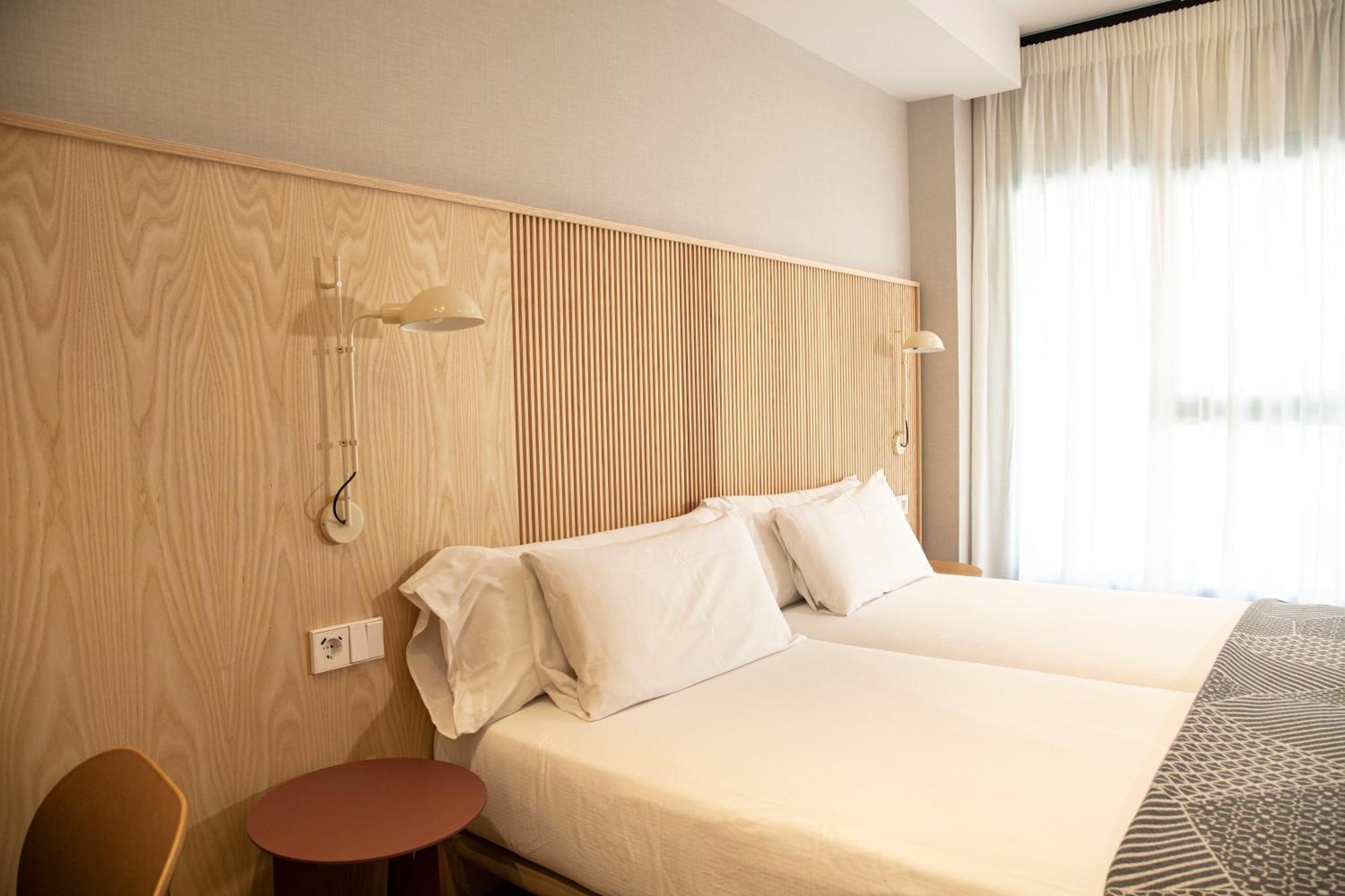 Hotel Dos Rios Origen Аїнса Екстер'єр фото