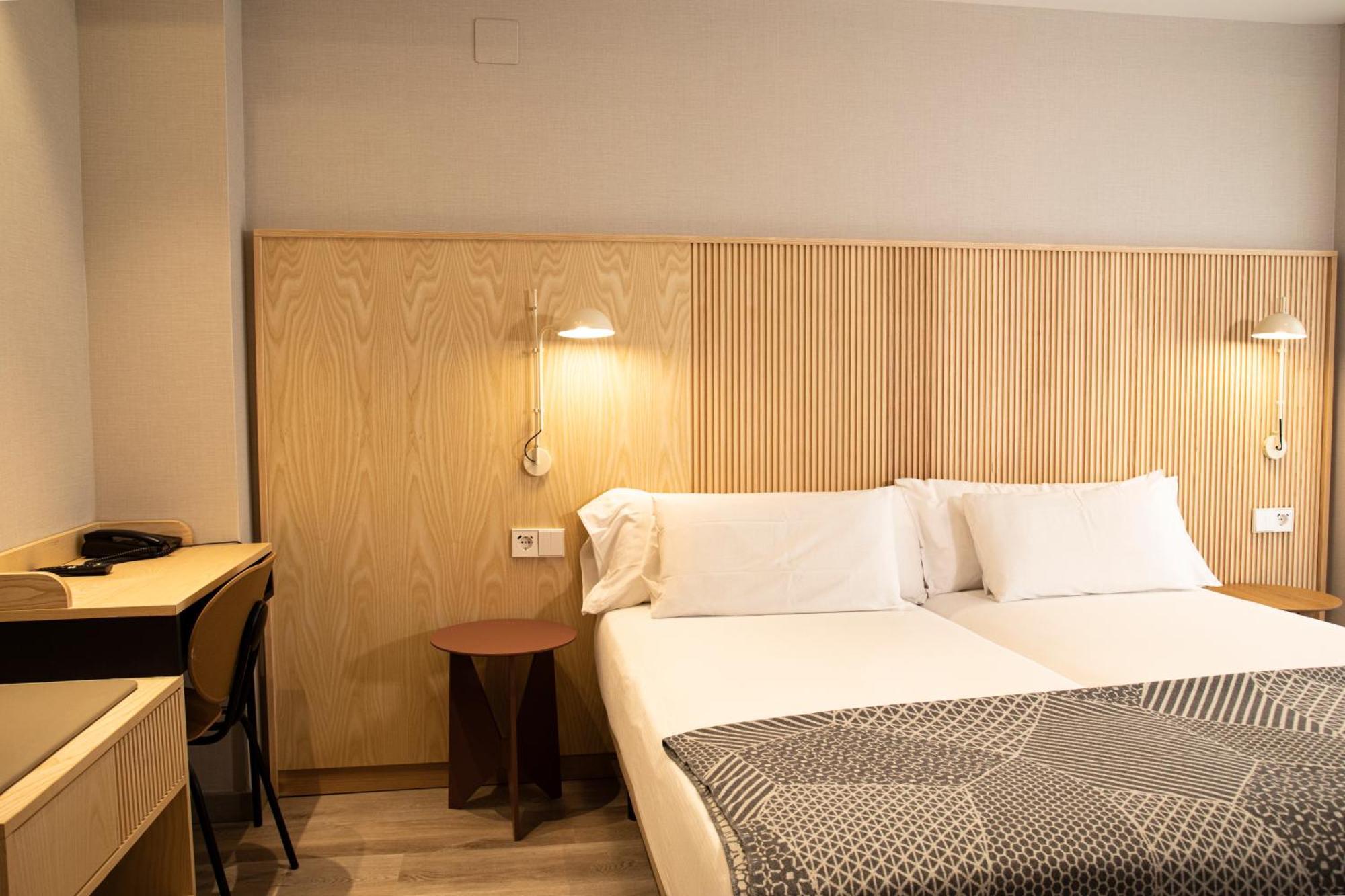 Hotel Dos Rios Origen Аїнса Екстер'єр фото